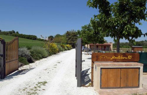 Monsano Apartamento | Casa Montefiore 13 Iris LT nella tranquilla campagna Marchigiana
