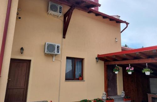 Borsa Casa | CASA MONTIS