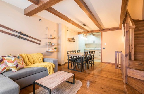Las Bordas Casa | Casa Montjòia by SeaMount Rentals