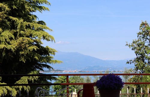 Rivoltella Villa | Casa Munda Desenzano - Una terraza en el lago