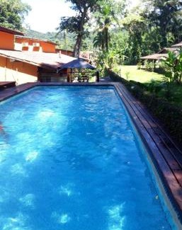 Camburi Casa | Casa na praia de Camburi em condomínio com piscina