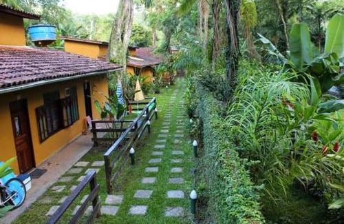 Camburi Casa | Casa na praia de Camburi em condomínio com piscina