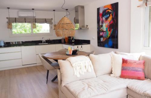El Albir Apartamento | Casa Narú Albir, duplex appartement met ruim terras en buitenkeuken