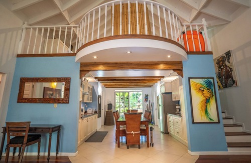 Manzanillo Apartamento | Pool Villa & Garden with Beach Access