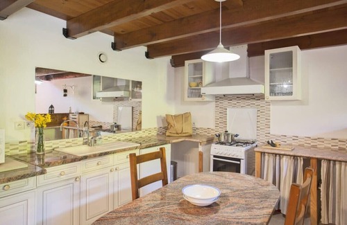 Santo-Pietro-di-Tenda Apartamento | Casa Nebbia, apartamento en casa de piedra