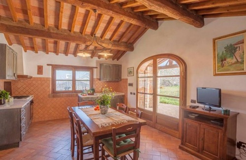 Sassetta Villa | Casa Nel Bosco - Dos Habitaciones Piso, Capacidad 4