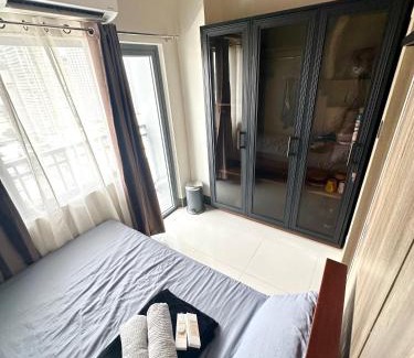 Highway Hills Apartamento | Casa ni Yanyan at Fame Residences