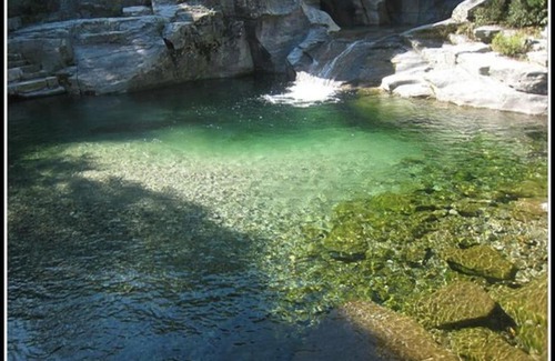 Iragna Casa | Casa Nineta Iragna (Canyoning waterfall)