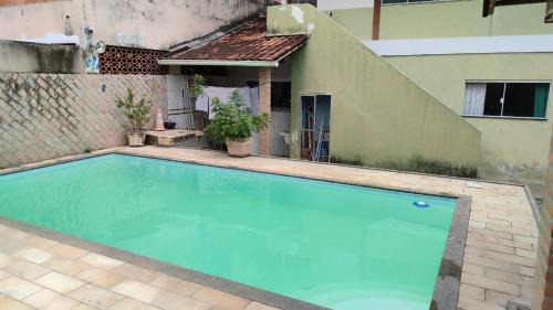 Araruama Casa | Casa no centro de Araruama com piscina