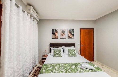 Ourinhos Casa | Casa no Jd Oriental, ar condicionado e vaga