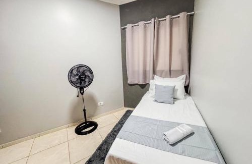 Ourinhos Casa | Casa no Jd Oriental, ar condicionado e vaga
