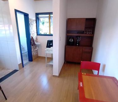 Ouro Preto Apartamento | Casa nova com suítes amplas