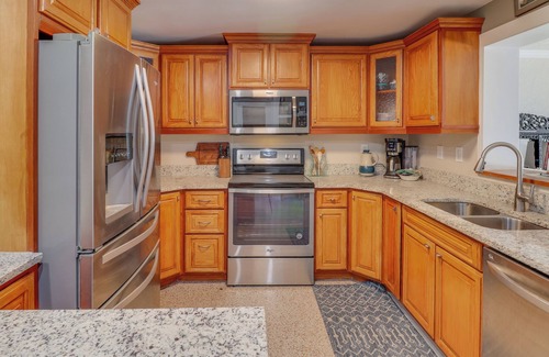 New Smyrna Beach Casa | Casa Nova Getaway - Pool House + Pet Friendly!