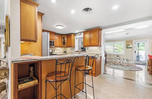 New Smyrna Beach Casa | Casa Nova Getaway - Pool House + Pet Friendly!