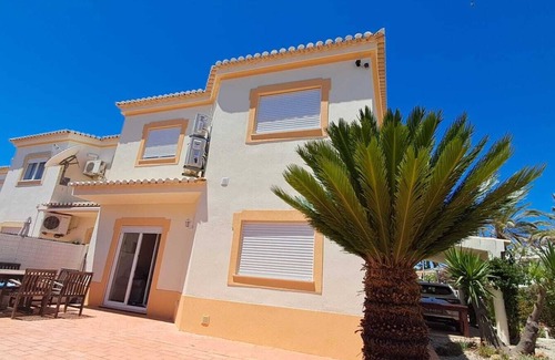 Portimao Casa | Casa Oasis, 2 outdoor pools and 1 indoor pool, Jacuzzi, Tennis and Children's Playground