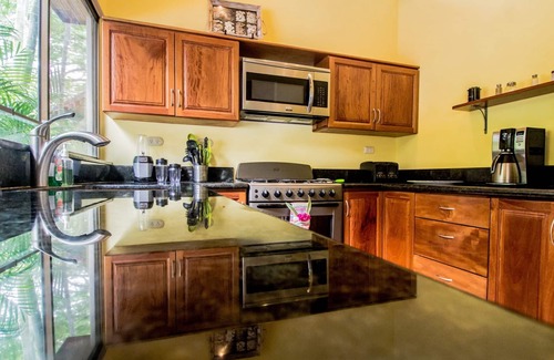 Playa Avellanas Casa | Casa Oasis Avellanas - Large Tropical Villa with Pool, Walk to Beach 4Bd/5ba