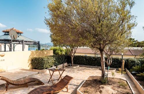 Cannigione Casa | Casa Olivia - Casa indipendente nel centro di Cannigione a 3 minuti a piedi dal lungomare, 5 minuti a piedi dalla spiaggia più vicina e vicinissima alle spiagge più belle della Costa Smeralda