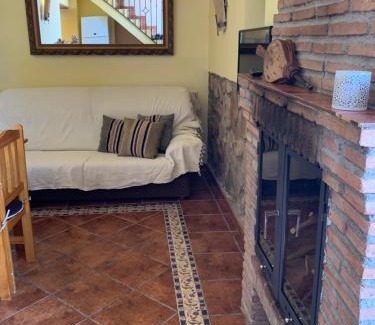 Iznatoraf Casa | Casa Olmos