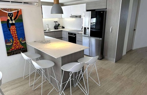 Cartagena District Apartamento | Casa OZ - Modern, Sleek and Spacious 3 bedroom condo in Bocagrande Cartagena