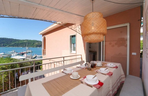Portovenere Villa | Casa Palmaria - Cinco Habitaciones Villa, Capacidad 9