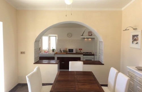 Figueira Casa | Casa Palmeira es una casa de pueblo de 3 dormitorios recientemente renovada con piscina