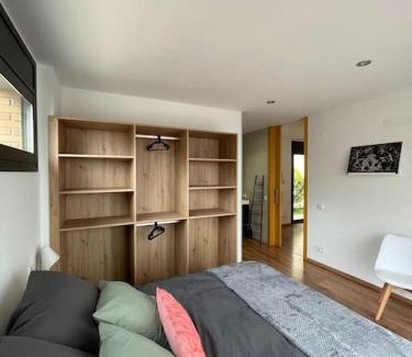 Berga Casa | Casa para 8 personas en Berga - ALBERGA