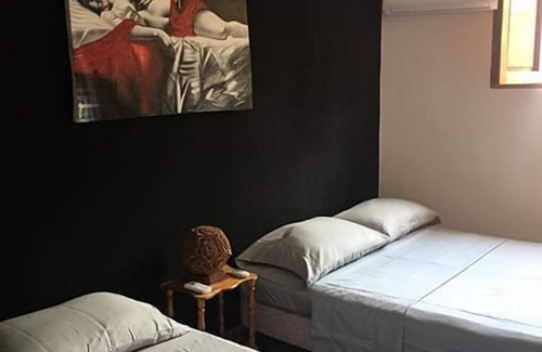 Centro Havana Casa | Casa Parrondo en el Callejon de Hamel