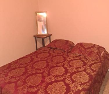 Rio Blanco Cama Y Desayuno | Casa particular con habitaciones disponibles en colonia indepdencia Distrito 3 Managua