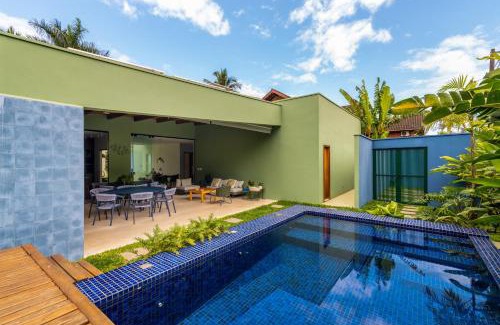 Guaeca Casa | Casa Patropi na Praia de Guaecá - condomínio fechado, piscina aquecida e internet 500mb