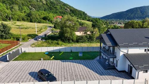 Calimanesti Casa | Casa Patry