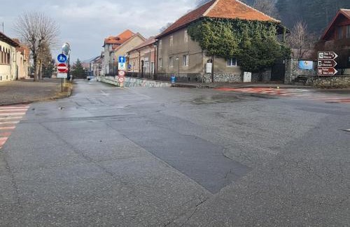 Rasnov Casa | Casa Pe Vale