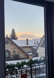 Rasnov Casa | Casa Pe Vale