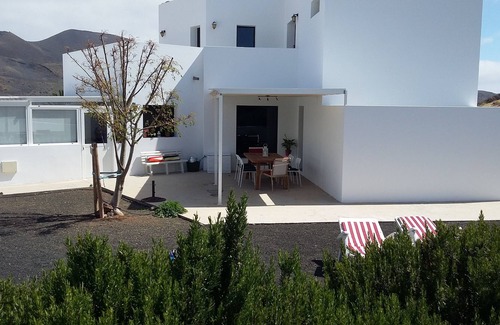 Haria Casa | CASA PEPA- CHALET COMPLETO EN EL VALLE DE LAS MIL PALMERAS LANZAROTE