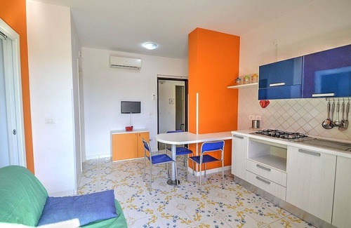 Agropoli Casa | Casa Pesca: Un apartamento moderno y encantador ubicado a pocos pasos de la playa de arena.