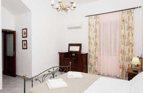 Porto Torres Apartamento | Casa Petronia - Holiday Home in the heart of the city