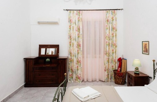 Porto Torres Apartamento | Casa Petronia - Holiday Home in the heart of the city
