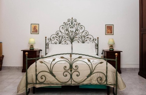 Porto Torres Apartamento | Casa Petronia - Holiday Home in the heart of the city