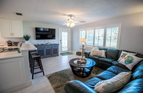 Ormond-by-the-Sea Casa | Casa Playa, 3 bdr, Walk to the Beach!