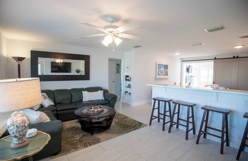 Ormond-by-the-Sea Casa | Casa Playa, 3 bdr, Walk to the Beach!