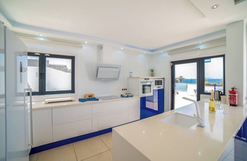 Yaiza Villa | Casa Playa Vista - Cuatro Habitaciones Villa, Capacidad 8