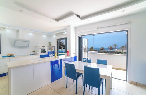 Yaiza Villa | Casa Playa Vista - Cuatro Habitaciones Villa, Capacidad 8