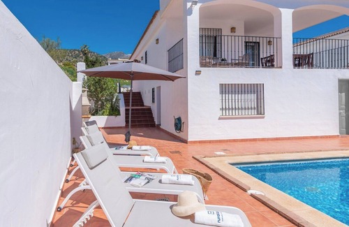 Alcaucín Villa | Casa Pradosol Alcaucín by Ruralidays