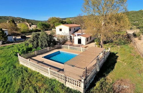 Montefrio Villa | Casa Puente Romano, Montefrio, 2 to 8 persons.