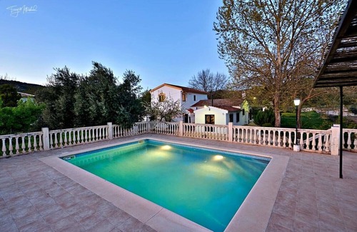 Montefrio Villa | Casa Puente Romano, Montefrio, 2 to 8 persons.