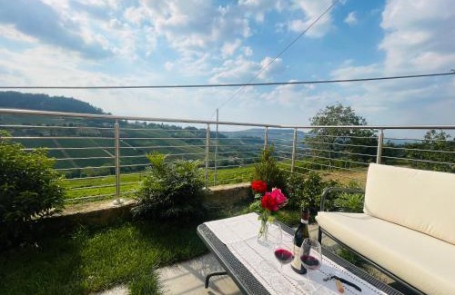 Monforte d'Alba Apartamento | Casa Rafanelli