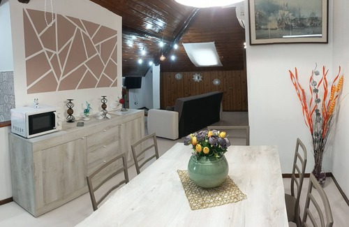 Gravina di Catania Apartamento | Casa Reale locazione affitti brevi per coppia, amici e famiglia.