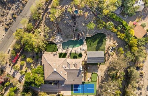 Palm Desert Casa | Casa Roca Experience Luxury Surrounded by Natural Desert Elements