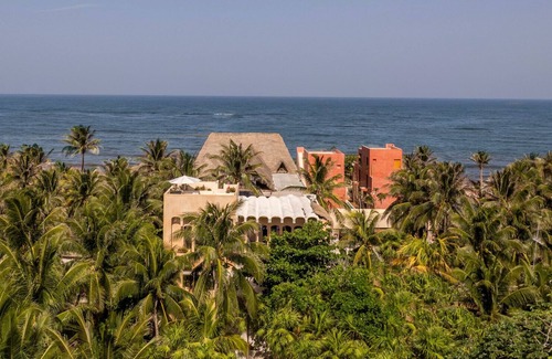 Zona Hotelera Villa | Casa Romeo Tulum: 5BR Villa with Rooftop Pool, Steps from Beach in Hotel Zone