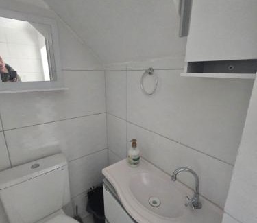 Cremacao Casa | Casa rosa - conforto com split, wifi e água quente