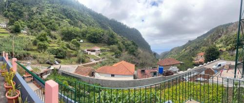 Ribeira Brava Casa | Casa Rosa